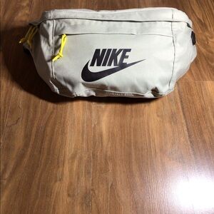 Nike Tech HP Fanny Pack